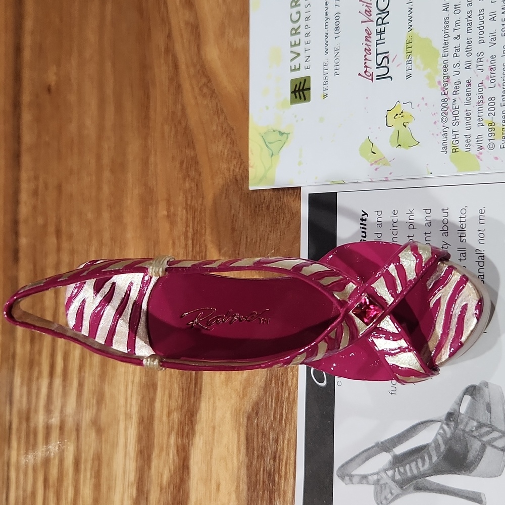 Just The Right Shoe Collectibles - Picture 2 of 3